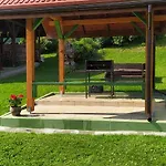 Pod Modrzewiami Milówka