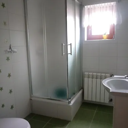 Pod Modrzewiami *