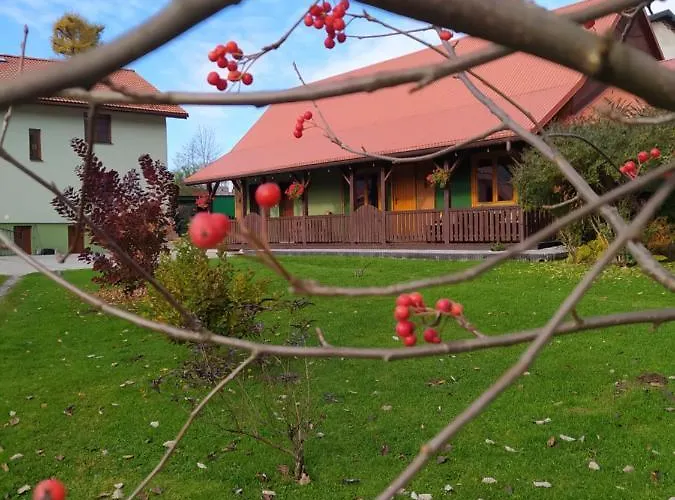 Pod Modrzewiami Milowka