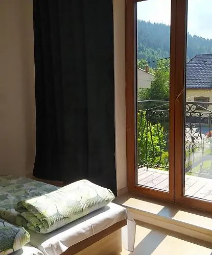 Pod Modrzewiami Homestay